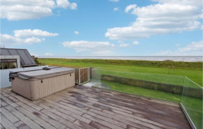 Awesome Home In Otterup With Jacuzzi, Otterup